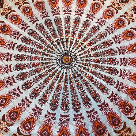 Unique Wall Tapestry - Picture 4 of 6